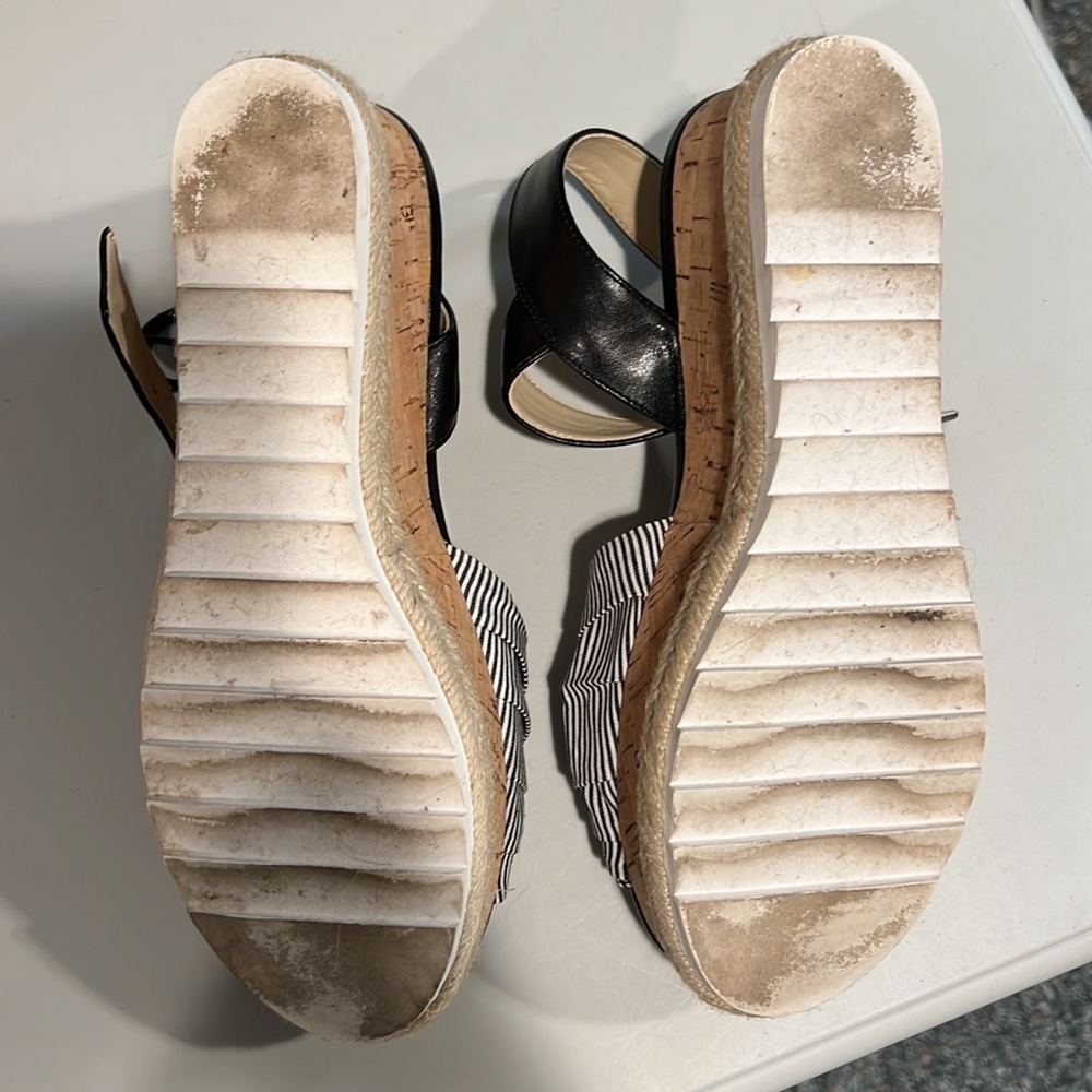 Mark Fisher Flinn Wedge Sandals, Size 7 - Picture 8 of 9